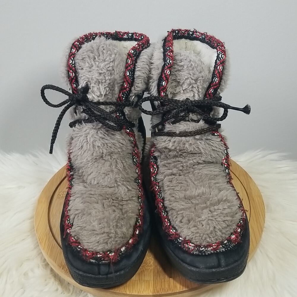 Vintage 70s Yodelers Suede Black Boots Women’s Size 7 USA Made Boho Sherpa Lined